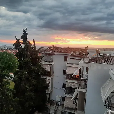 όμορφο με υπέροχη θεα πυλαια