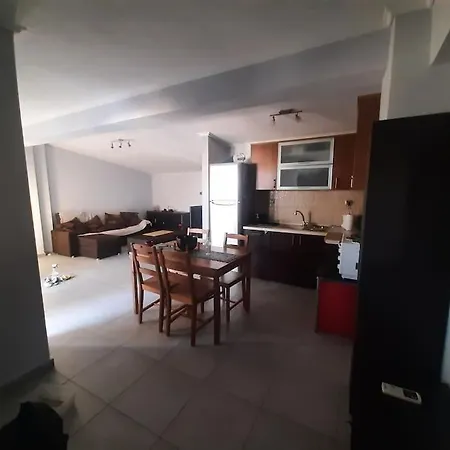 όμορφο με υπέροχη θεα πυλαια