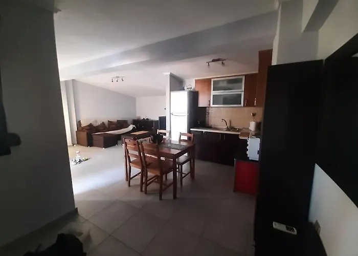 όμορφο με υπέροχη θεα πυλαια